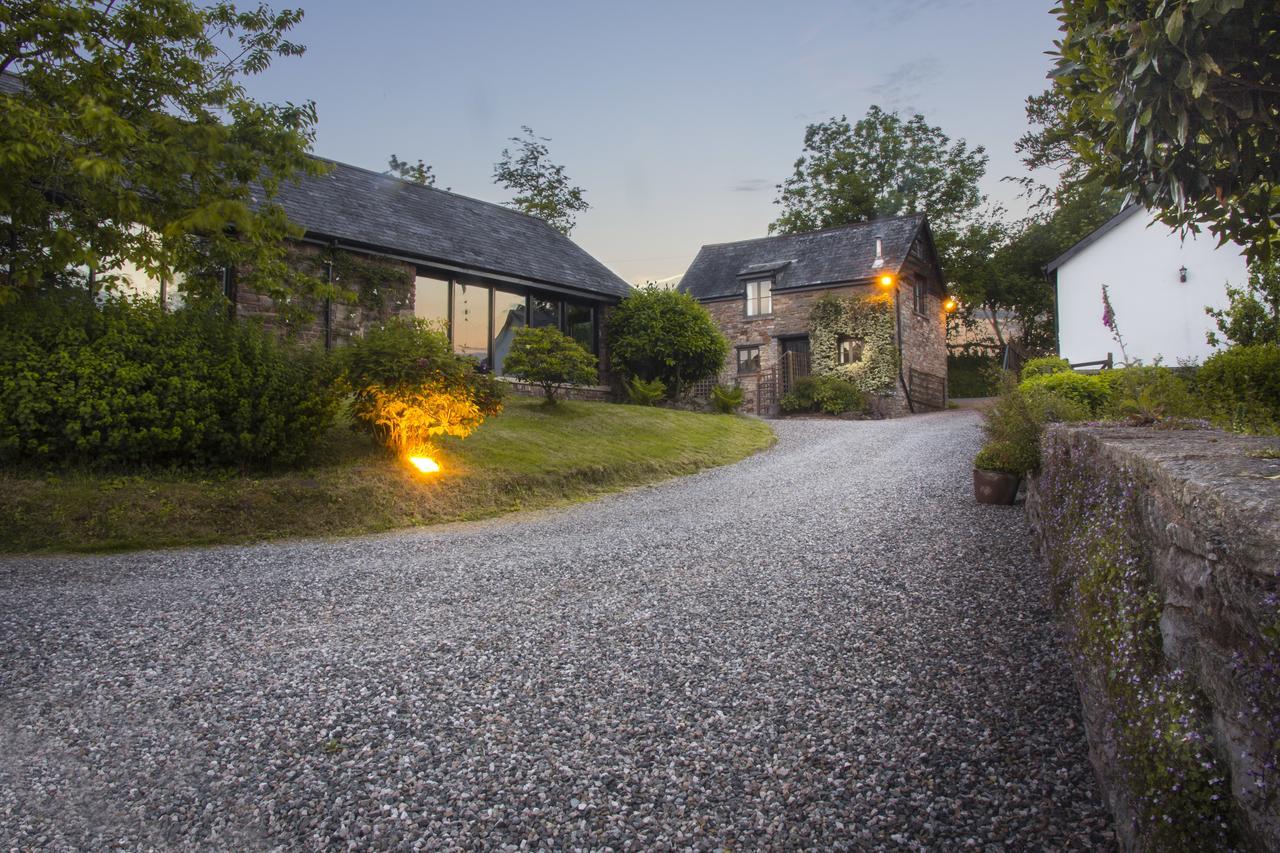 Three Gates Farm Holiday Cottages Huntsham エクステリア 写真
