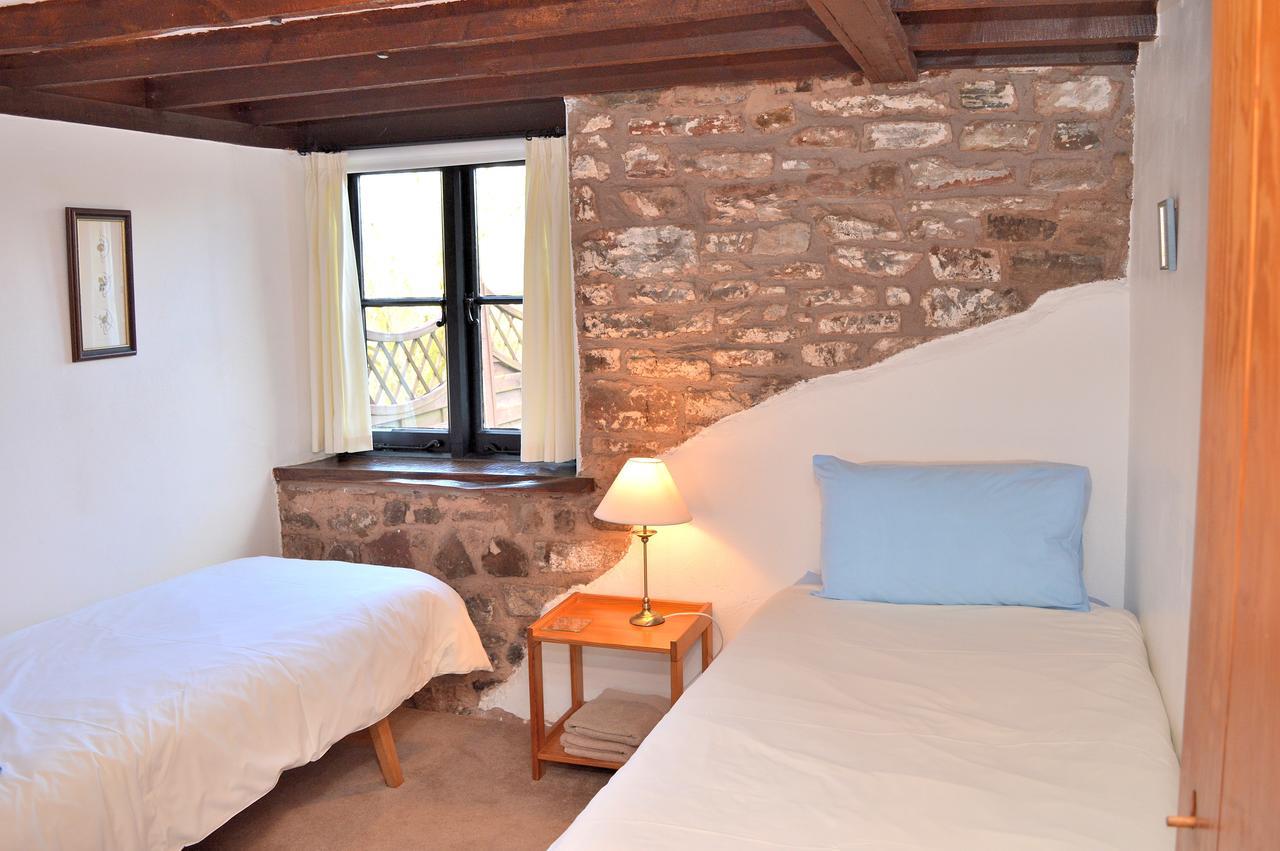 Three Gates Farm Holiday Cottages Huntsham エクステリア 写真