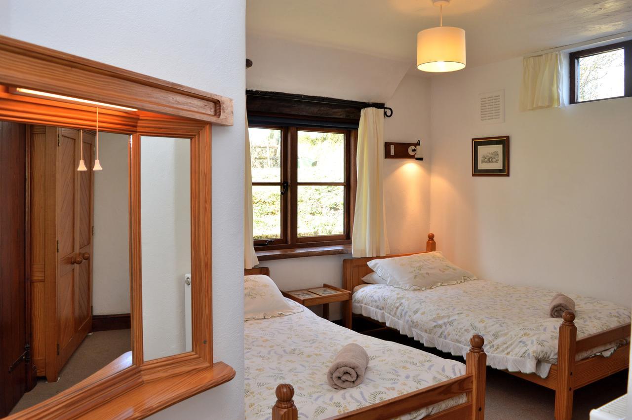 Three Gates Farm Holiday Cottages Huntsham エクステリア 写真