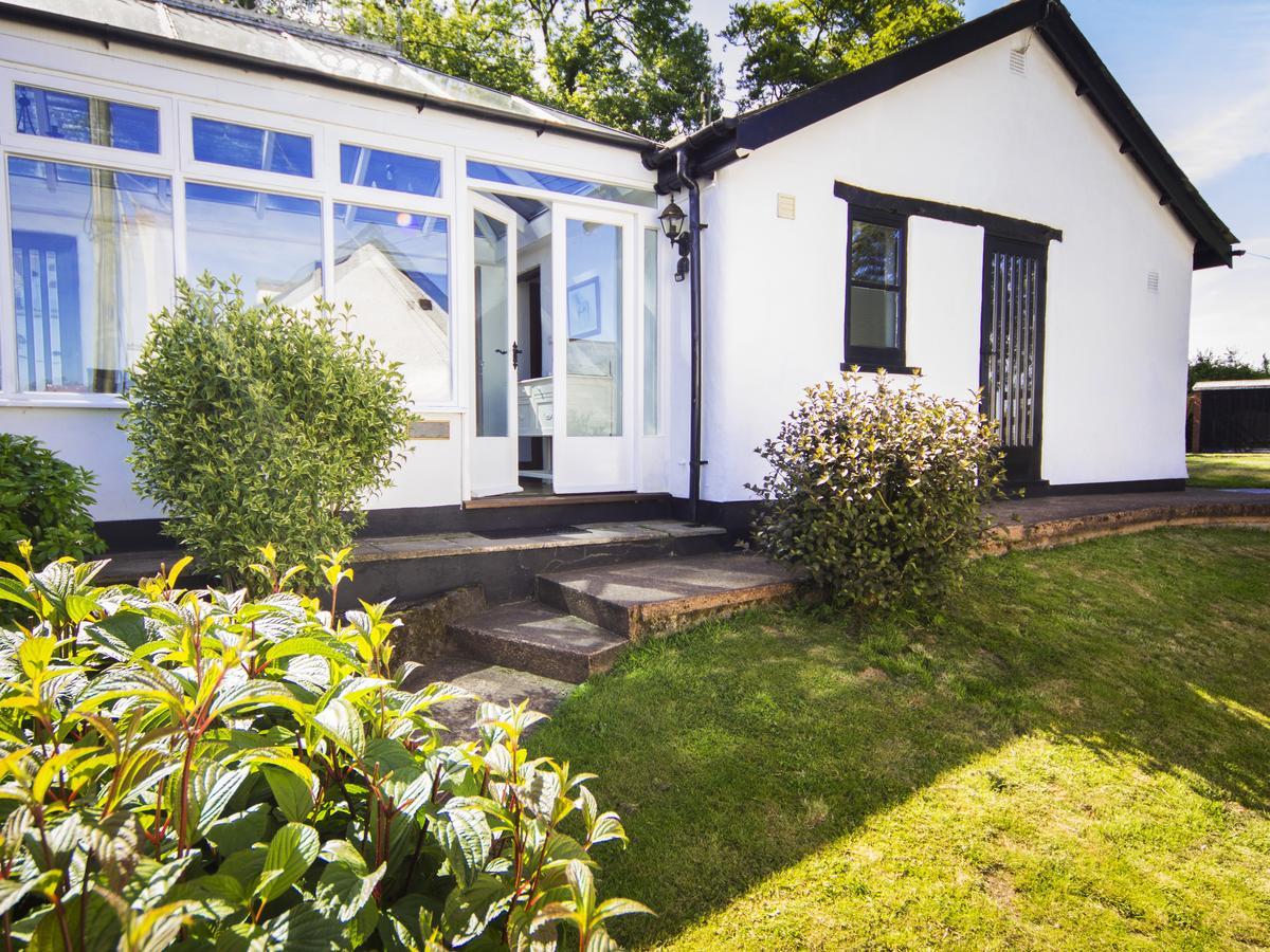 Three Gates Farm Holiday Cottages Huntsham エクステリア 写真